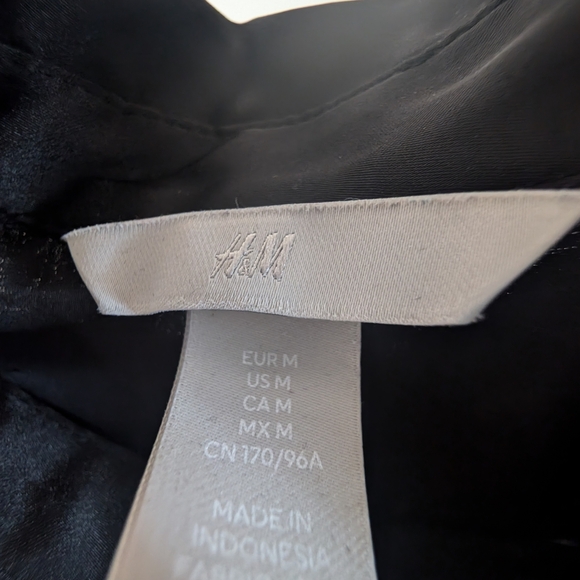 H&M Classic Black Blouse - Picture 5 of 7